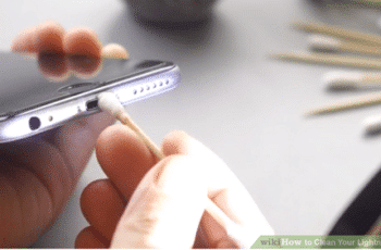 How To Clean The iPhone Charging Port Without Damaging It